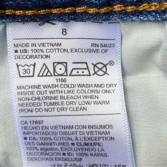 Old Navy Embroidered California Boyfriend Distressed Jean Shorts Size 8 - Picture 7 of 8